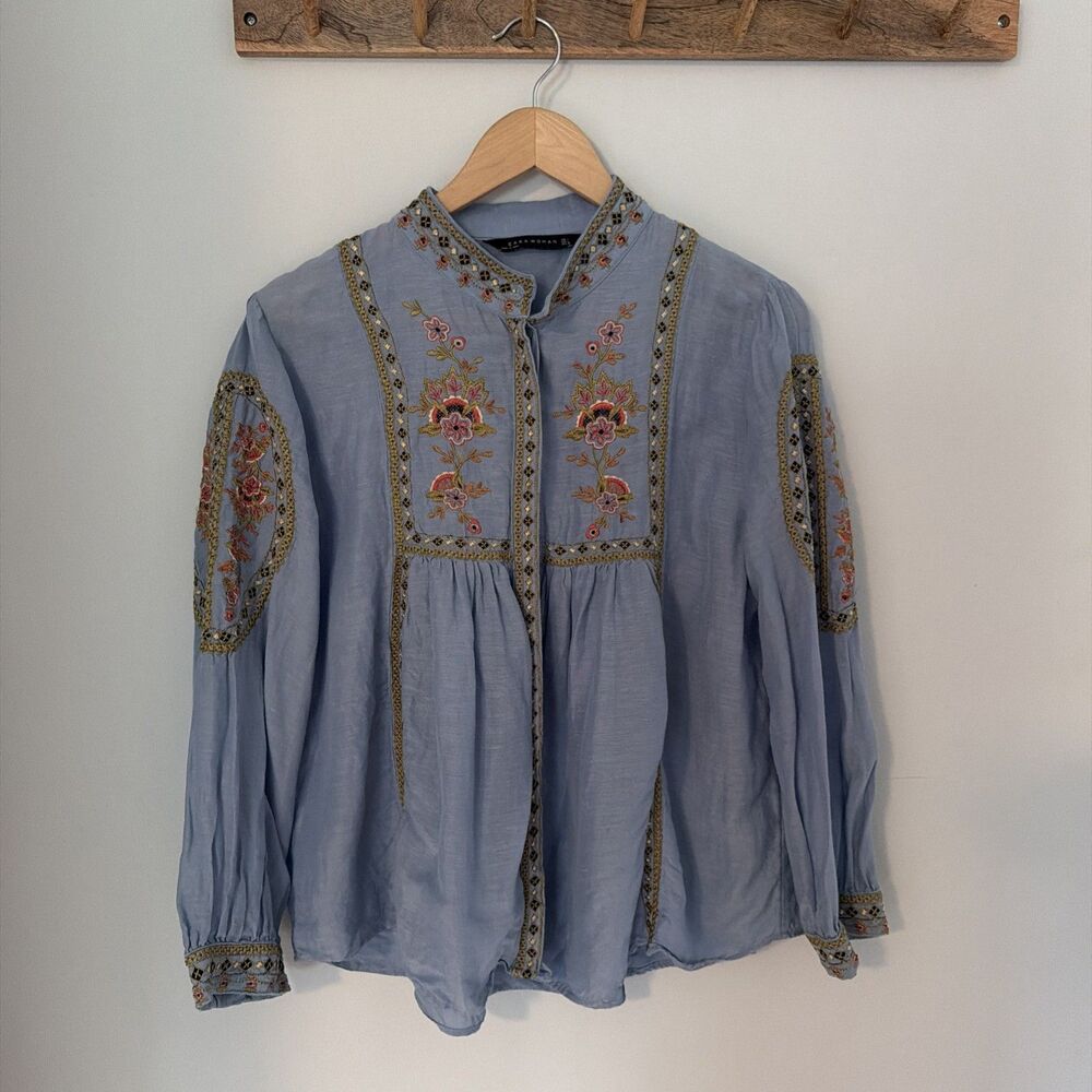 Zara Woman Embroidered Peasant Blouse Floral Blue Size Large Flowy Slight Crop